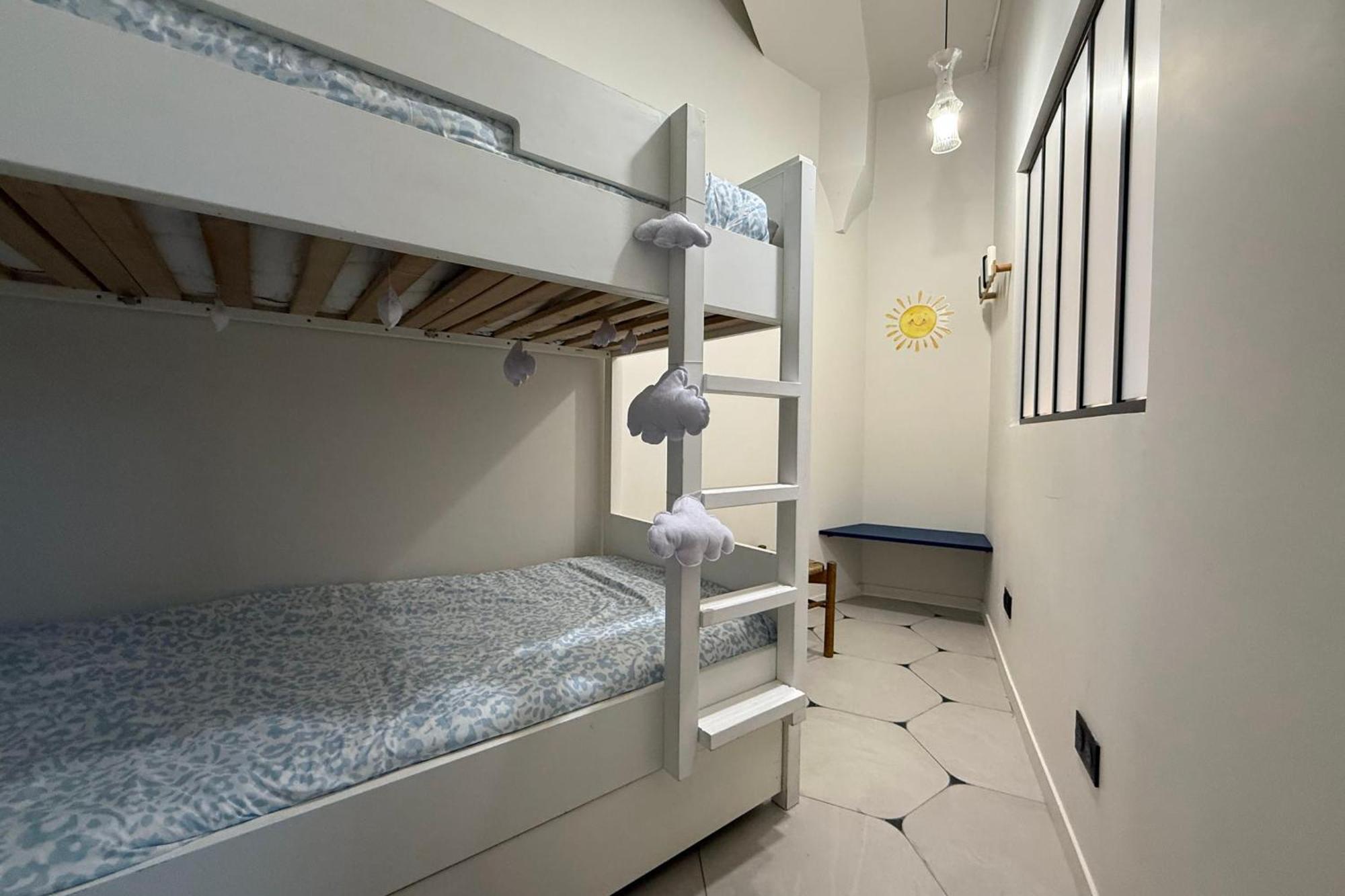 Charming Themed Loft - Cosmic - 18 Apartment *